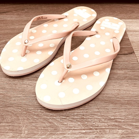 Kate Spade light pink and white polka dot flip flops - Picture 2 of 2